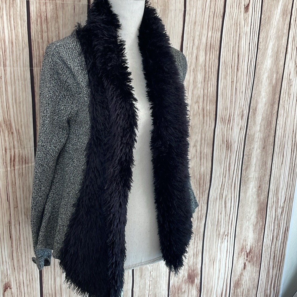Lauren Michelle 💯 Cotton Open Sweater Cardigan w/Black Faux Fur Accent - Small - Picture 2 of 6